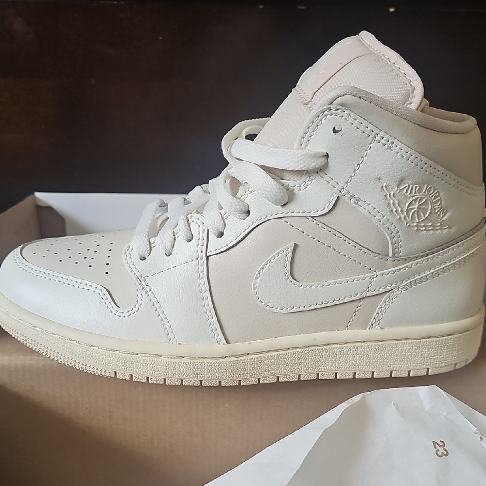 Nike Women's White and Cream High-Top Sneakers AIR jordan